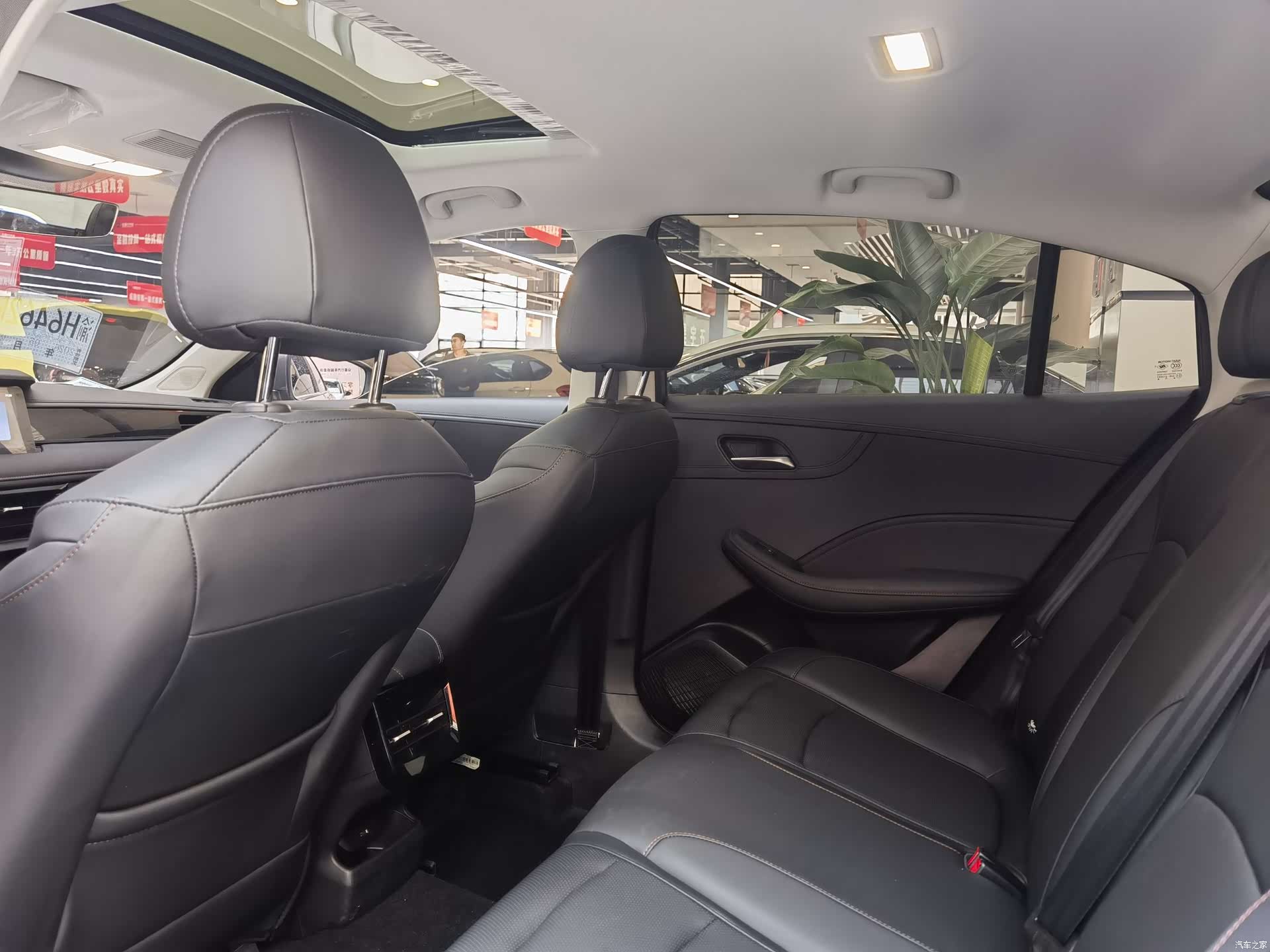 Roewe i5, 2025 12