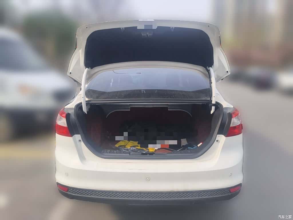 Ford Focus, 2014 10