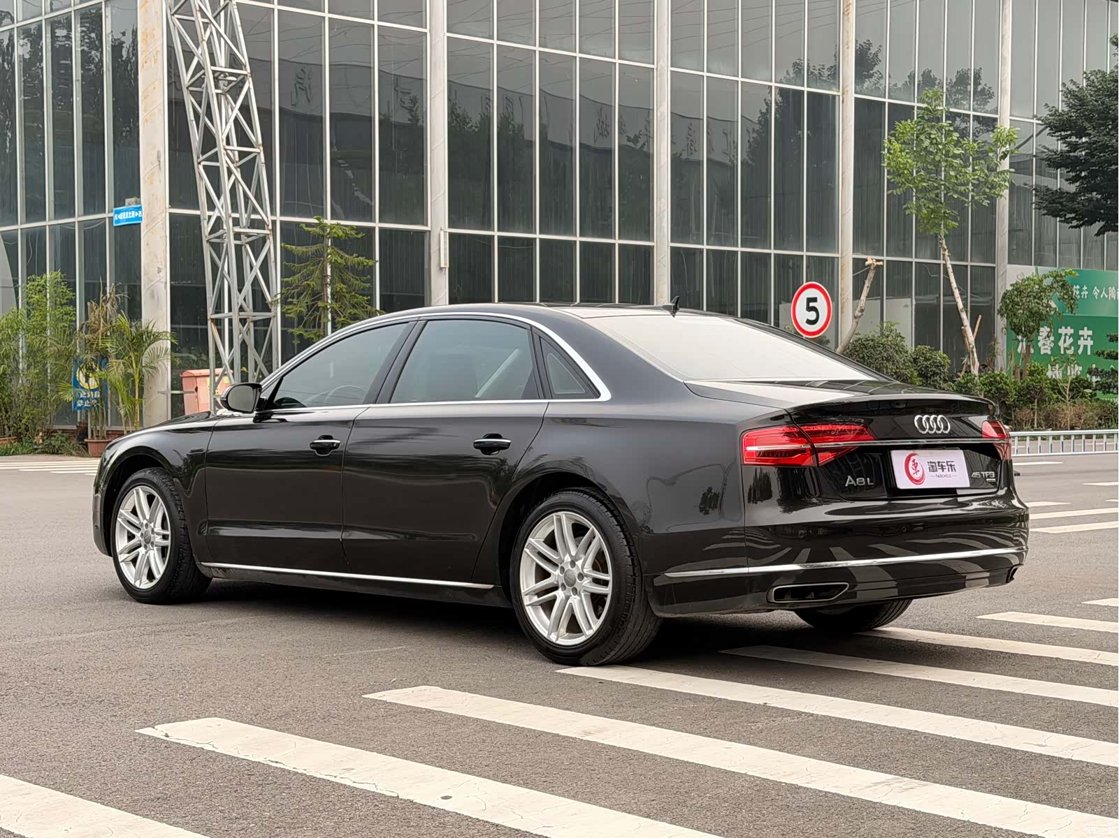Audi A8L, 2017 все фото
