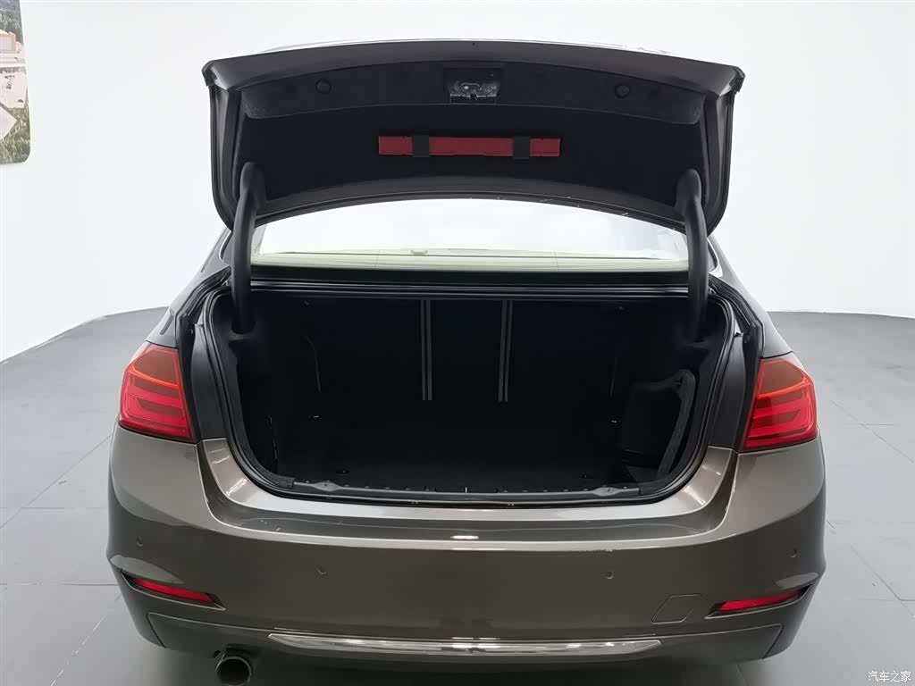 BMW 3 Series, 2013 16