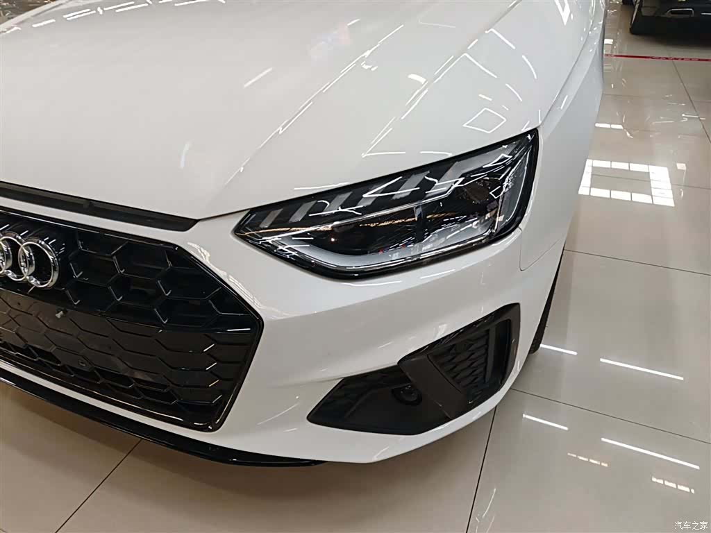 Audi A4L, 2023 24