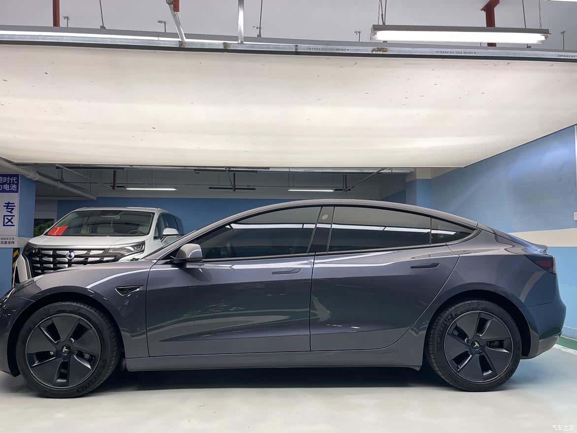 Tesla Model 3, 2022 все фото