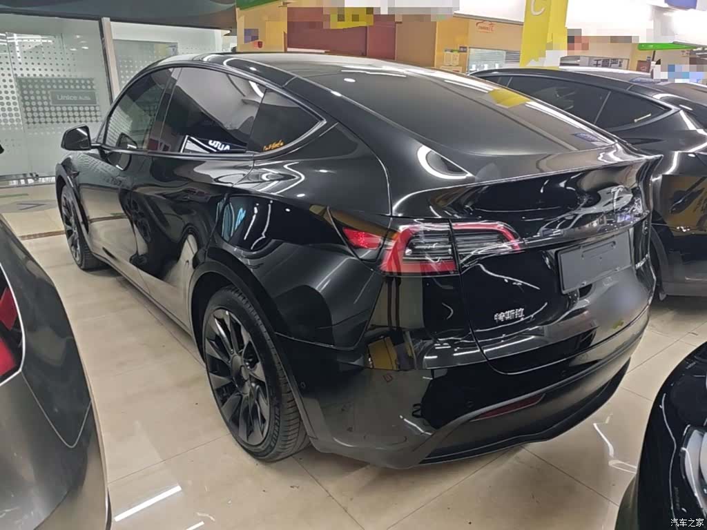 Tesla Model Y, 2022 все фото