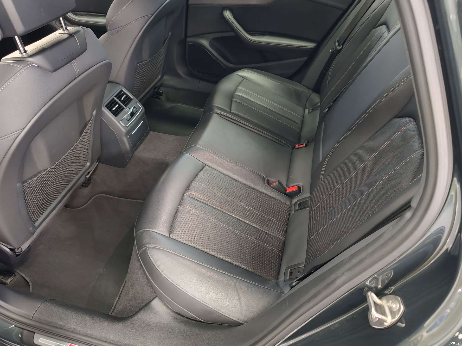 Audi A4L, 2023 12