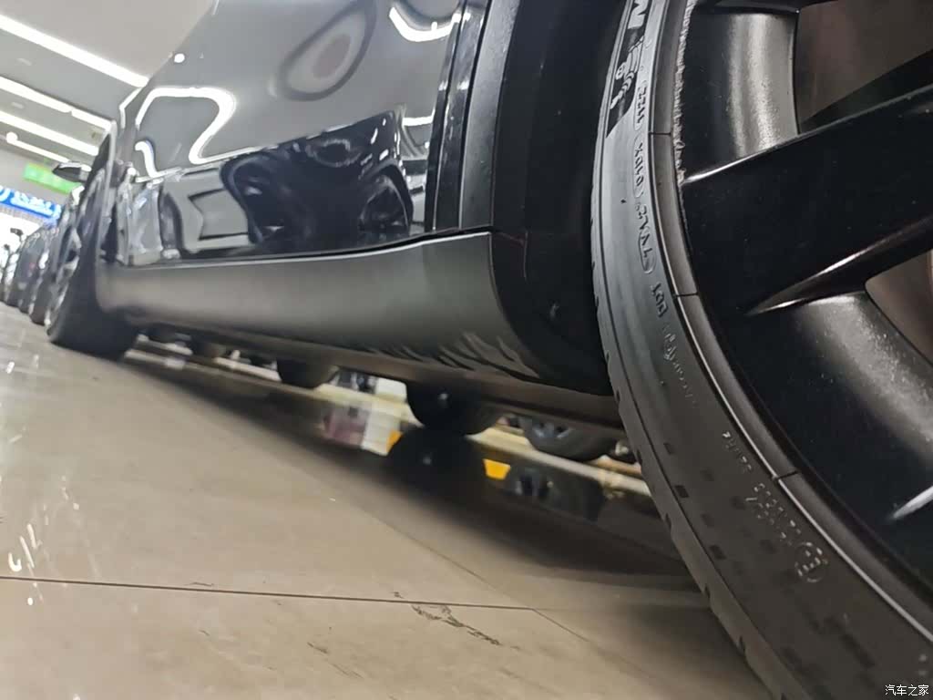 Tesla Model Y, 2022 21