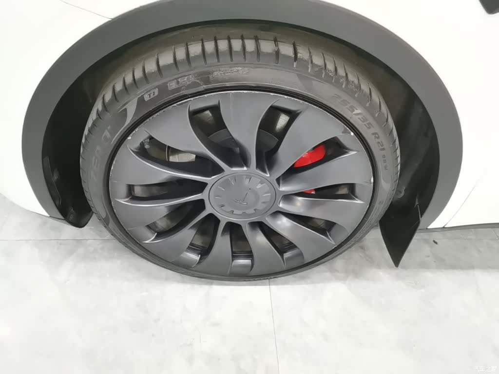 Tesla Model Y, 2022 23