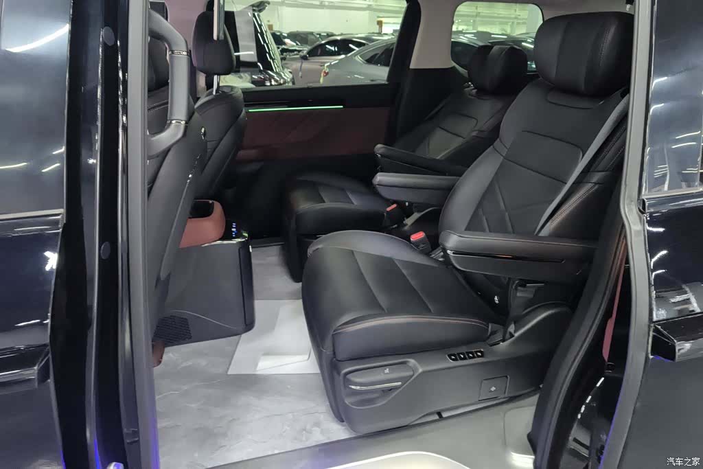 Trumpchi E8, 2024 10