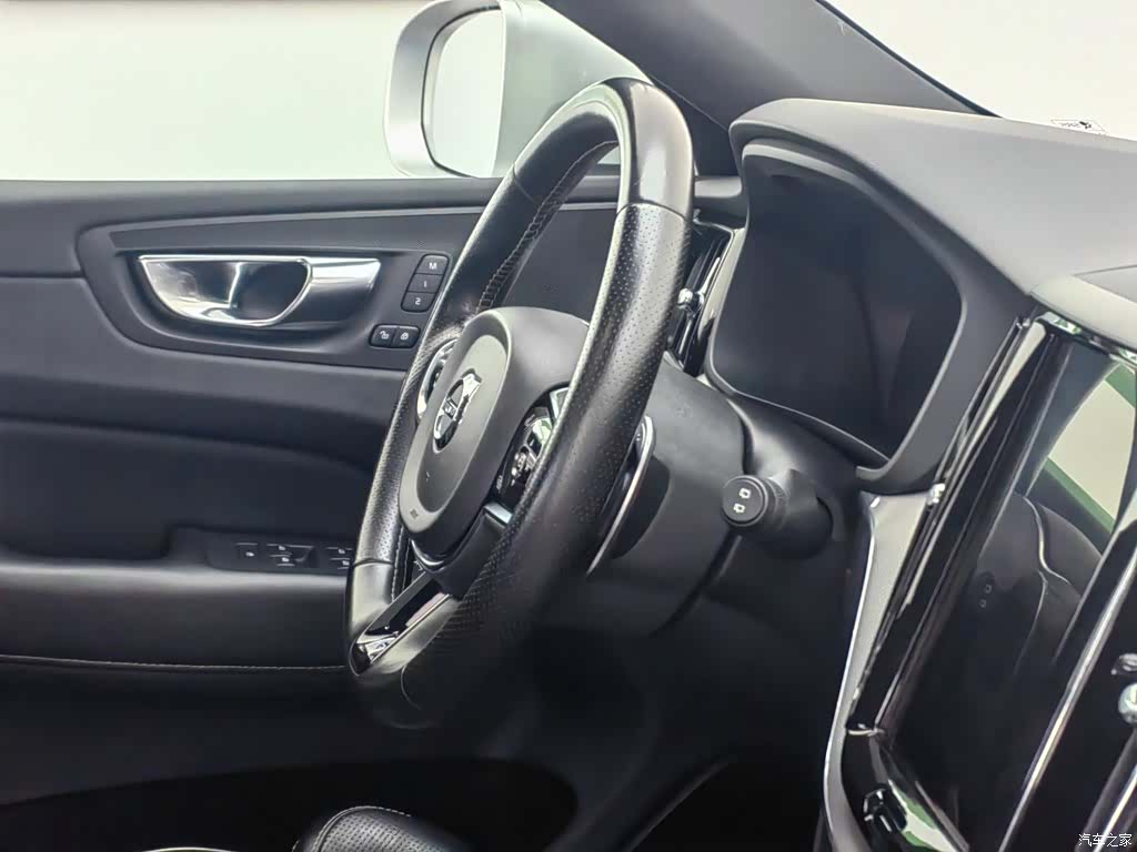 Volvo XC60, 2019 22