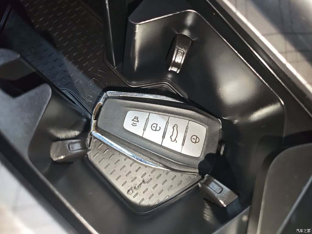 Geely Preface, 2022 9