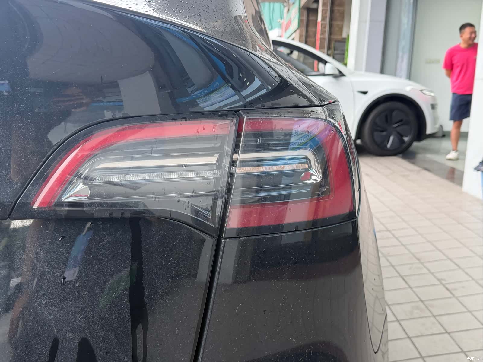 Tesla Model Y, 2023 18