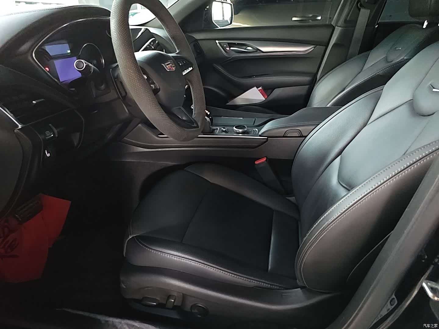 Cadillac CT5, 2022 все фото