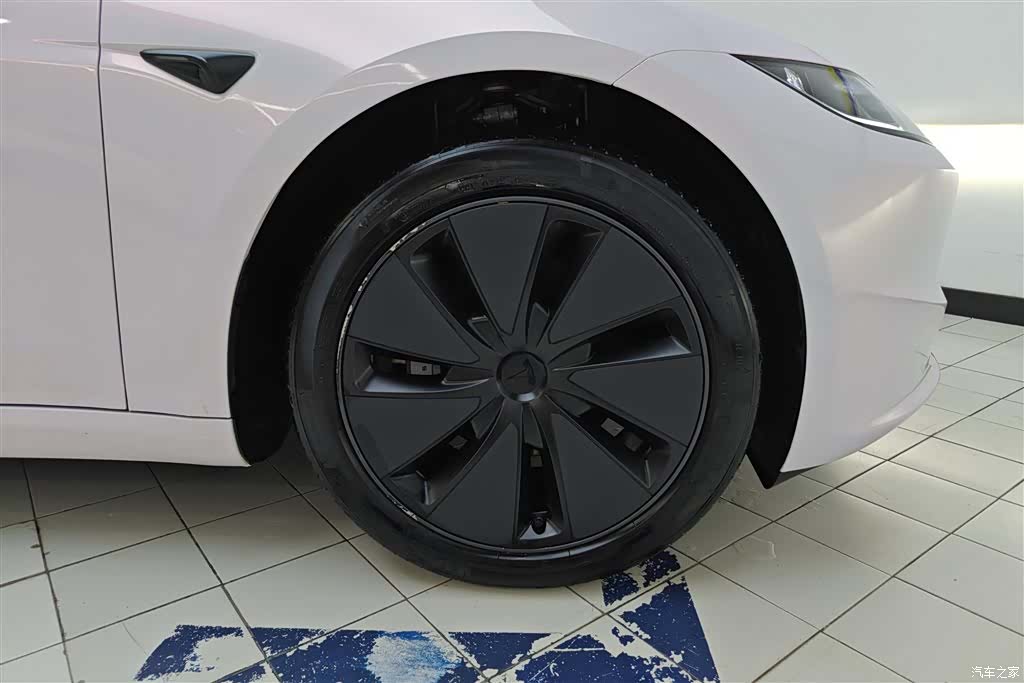 Tesla Model 3, 2024 6