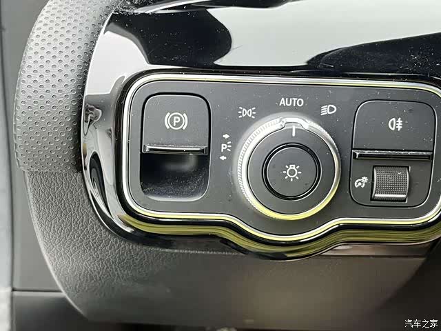 Mercedes-Benz A-Class, 2020 15