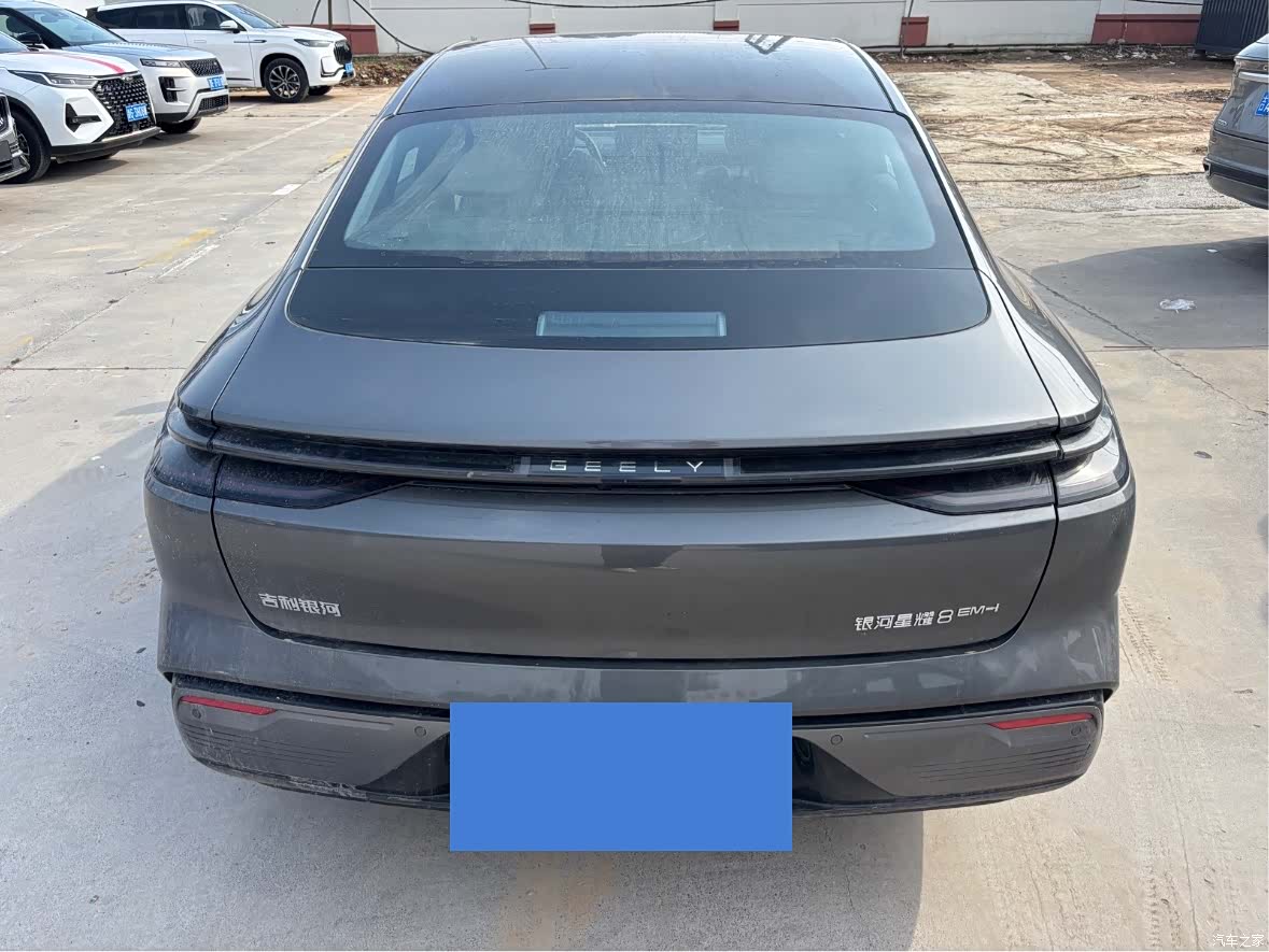 Geely 8, 2025 8