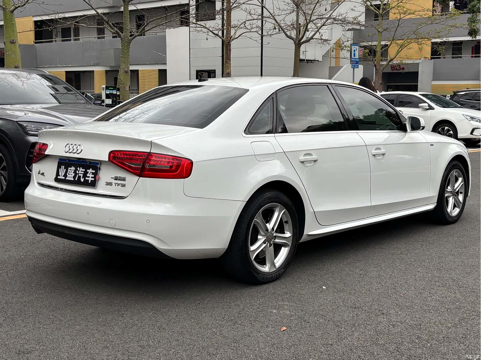 Audi A4L, 2015 все фото
