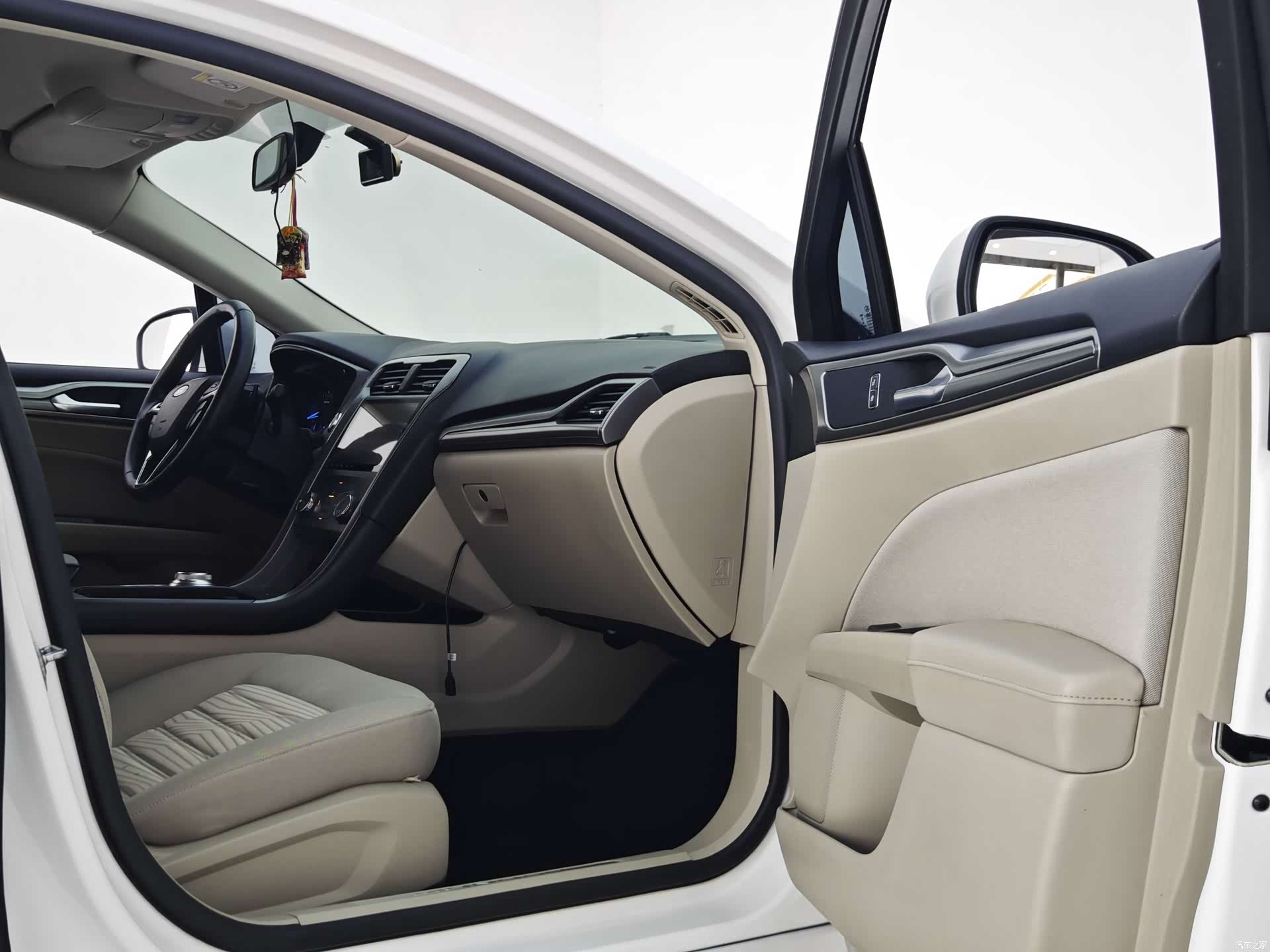 Ford Mondeo, 2018 25