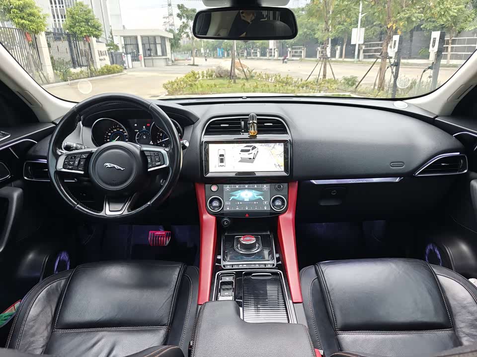 Jaguar F-PACE Jaguar F-PACE