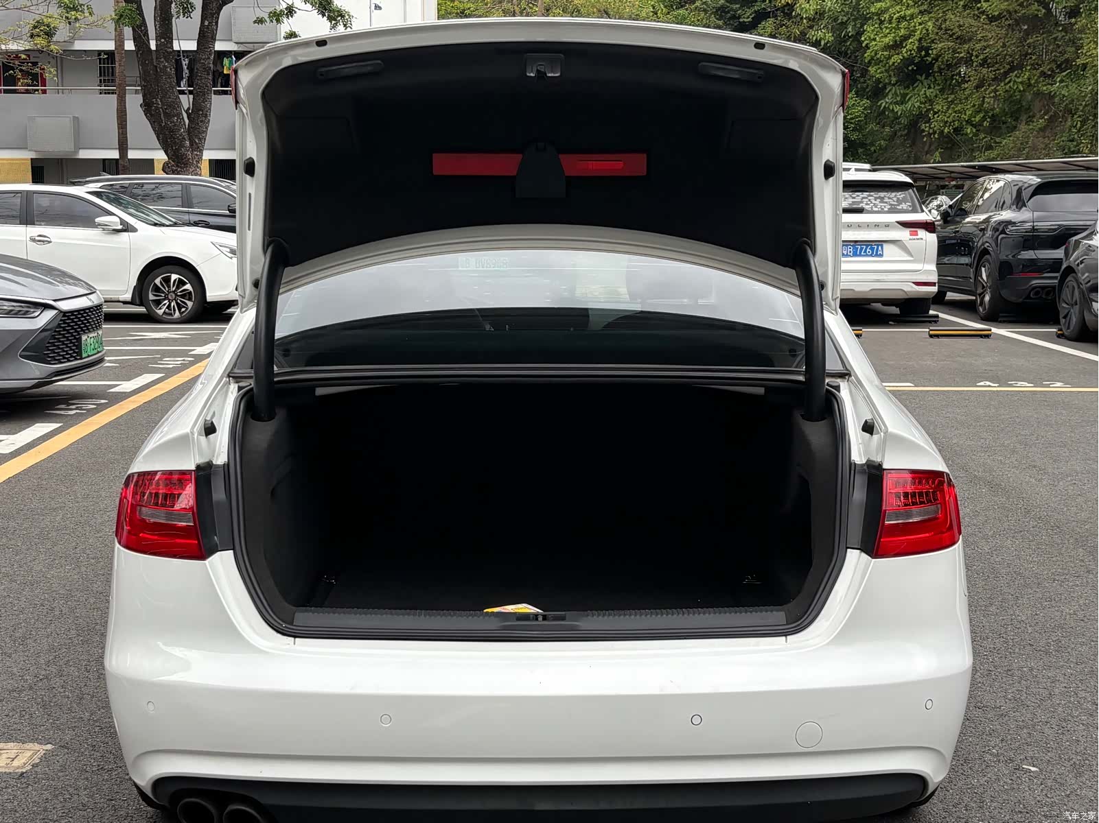 Audi A4L, 2015 16