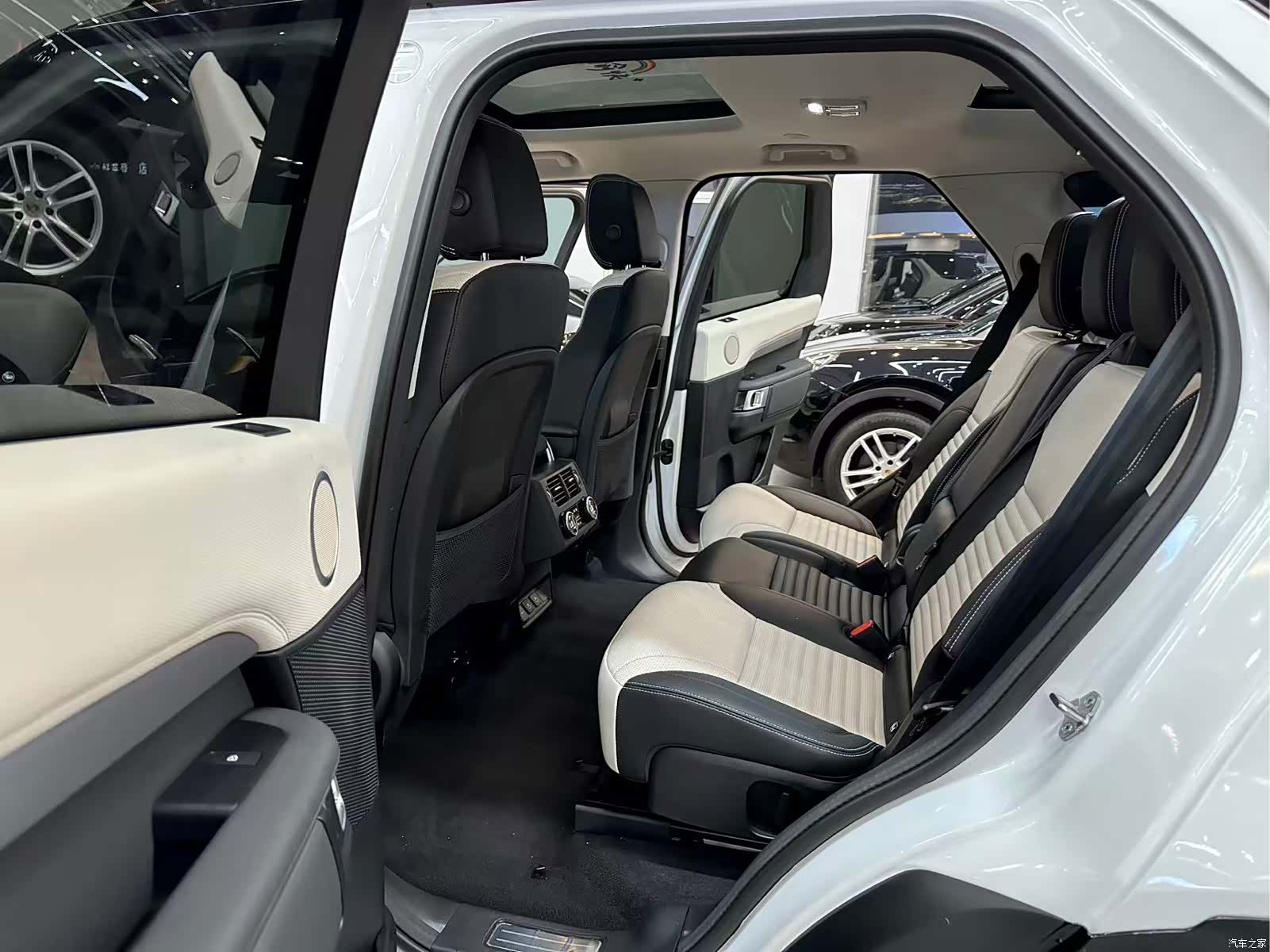 Land Rover Discovery, 2023 7