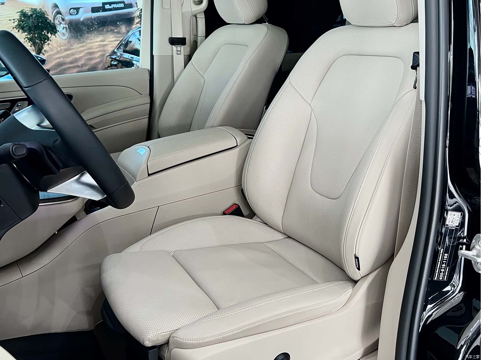 Mercedes-Benz V-Class, 2025 6