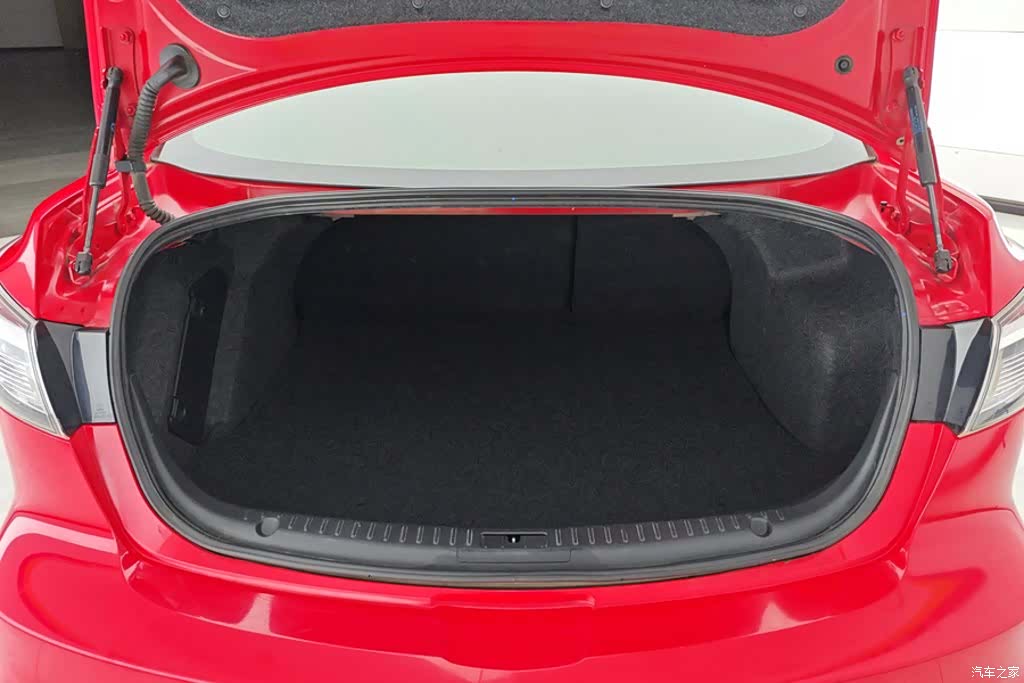 Mazda 3, 2012 4