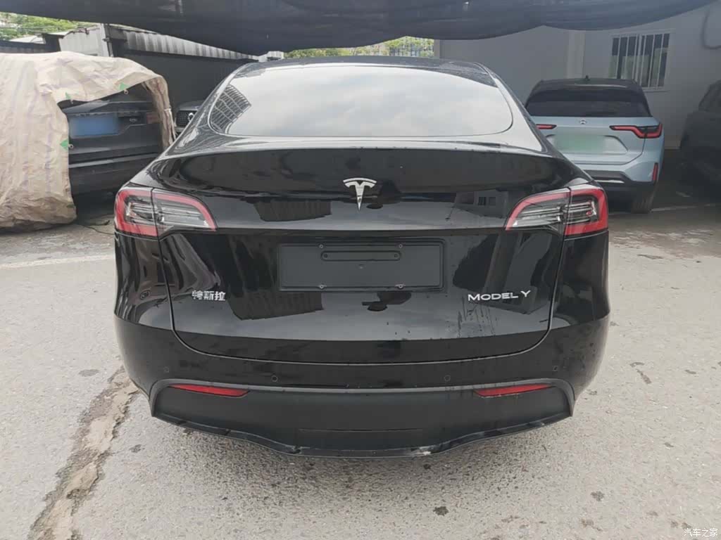 Tesla Model Y, 2022 6