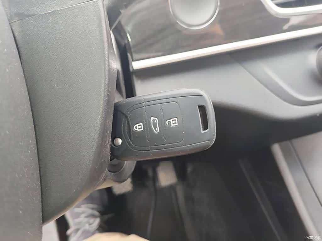 Wuling 560, 2017 17