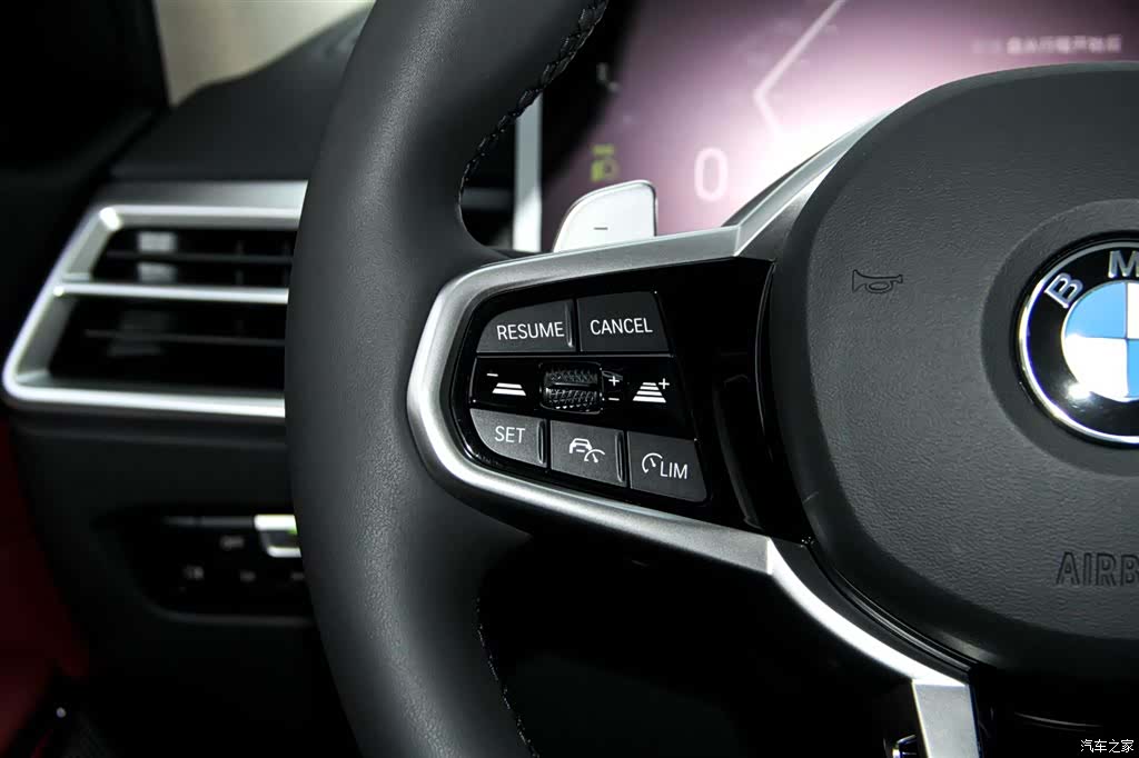 BMW 3 Series, 2025 28