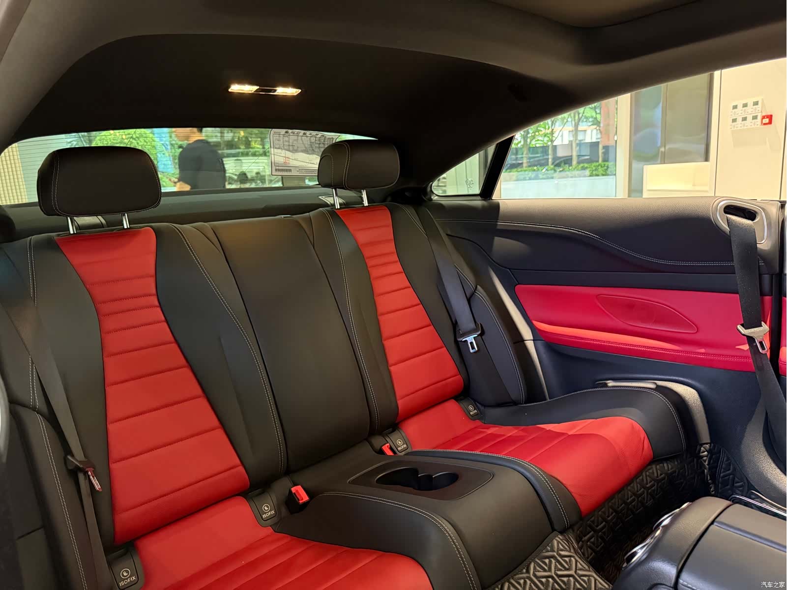 Mercedes-Benz E-Class, 2023 12
