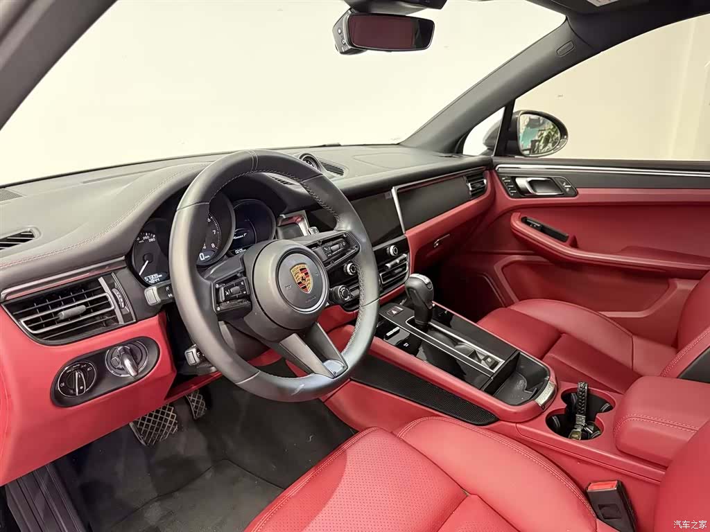Porsche Macan, 2022 9