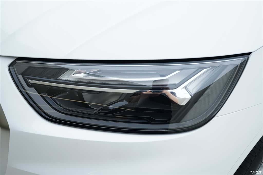Audi Q5L, 2022 15