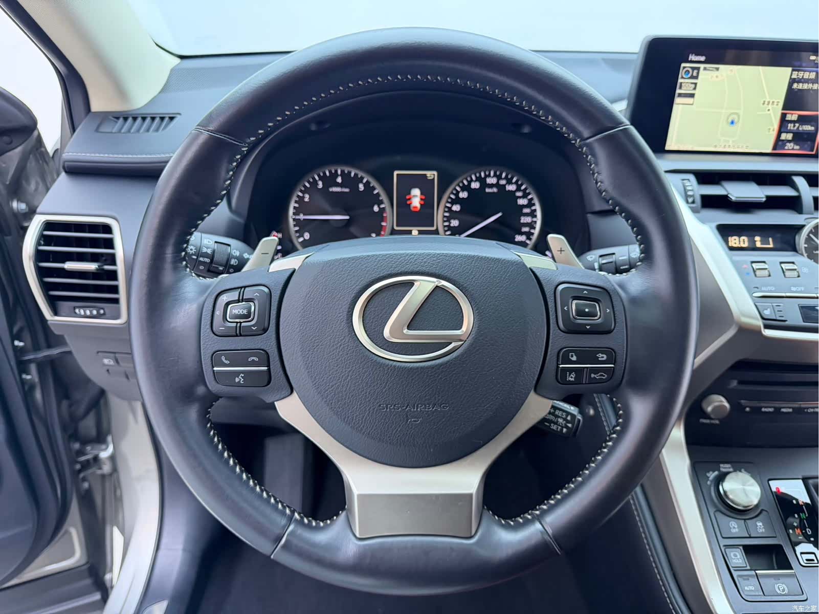 Lexus NX, 2021 8