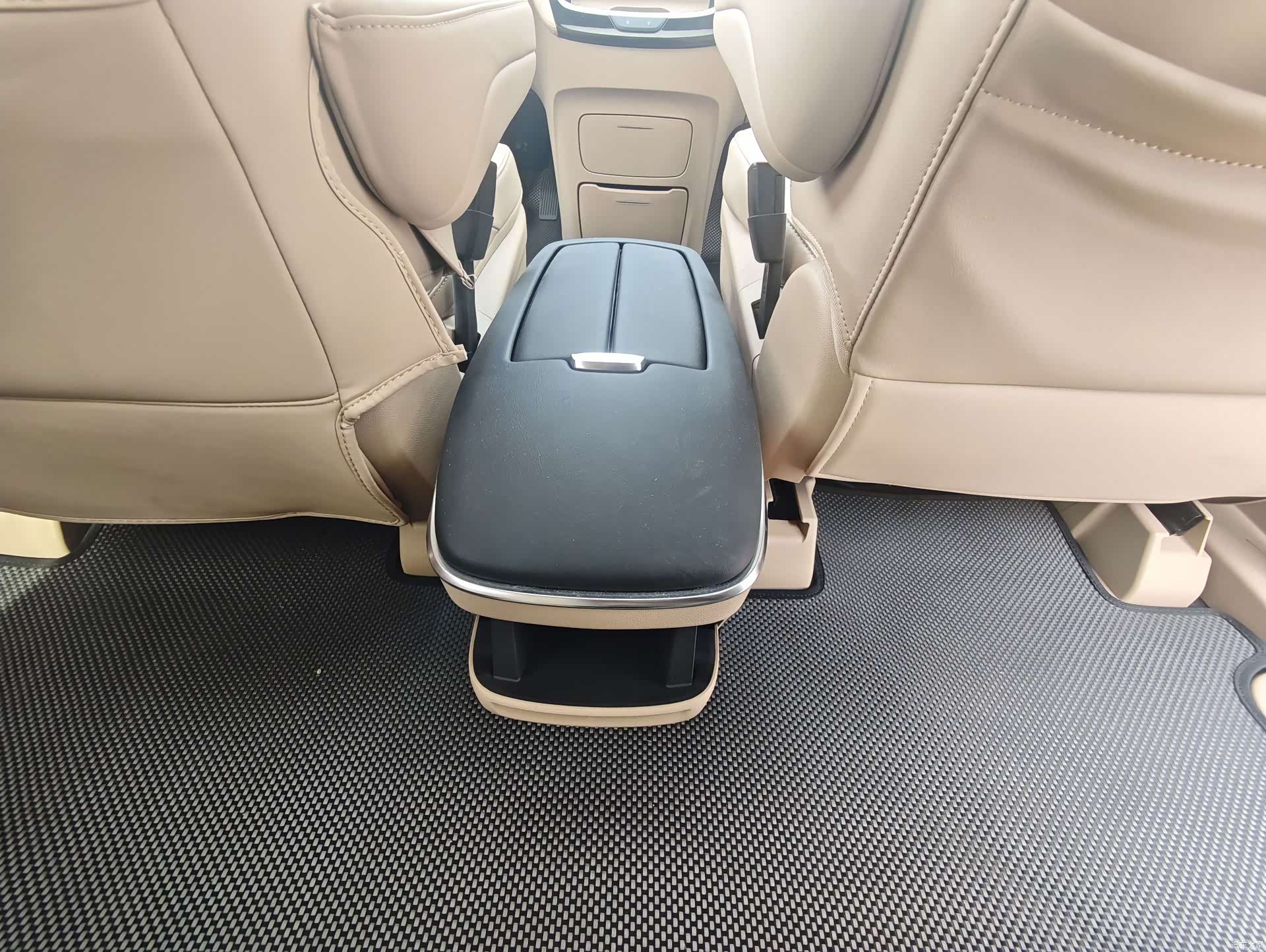 Buick GL8, 2025 19