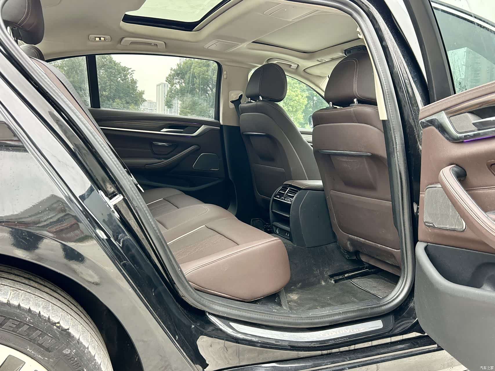 BMW 5 Series, 2023 17