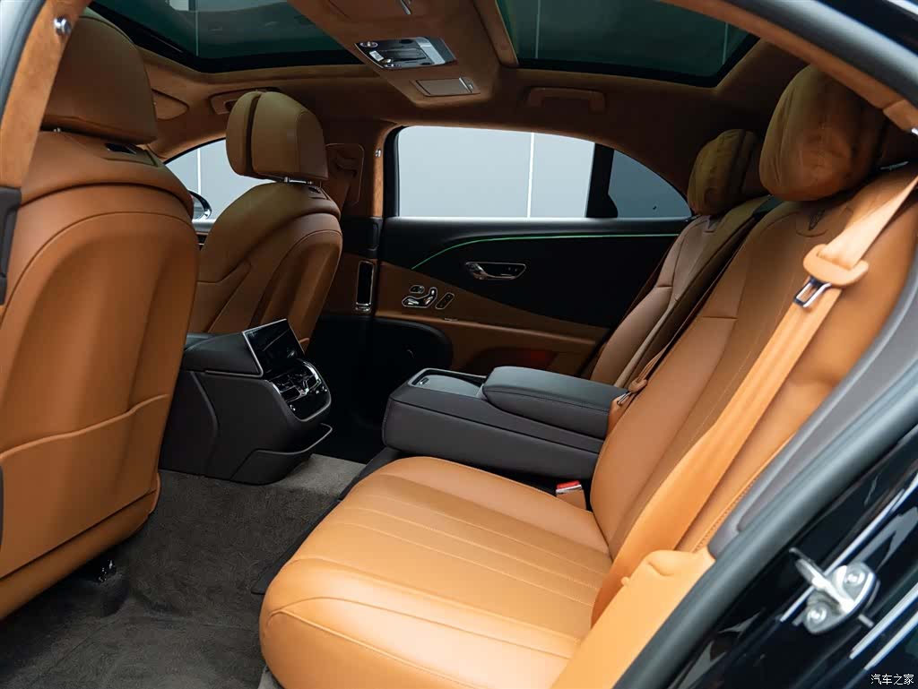Bentley Flying Spur, 2022 14