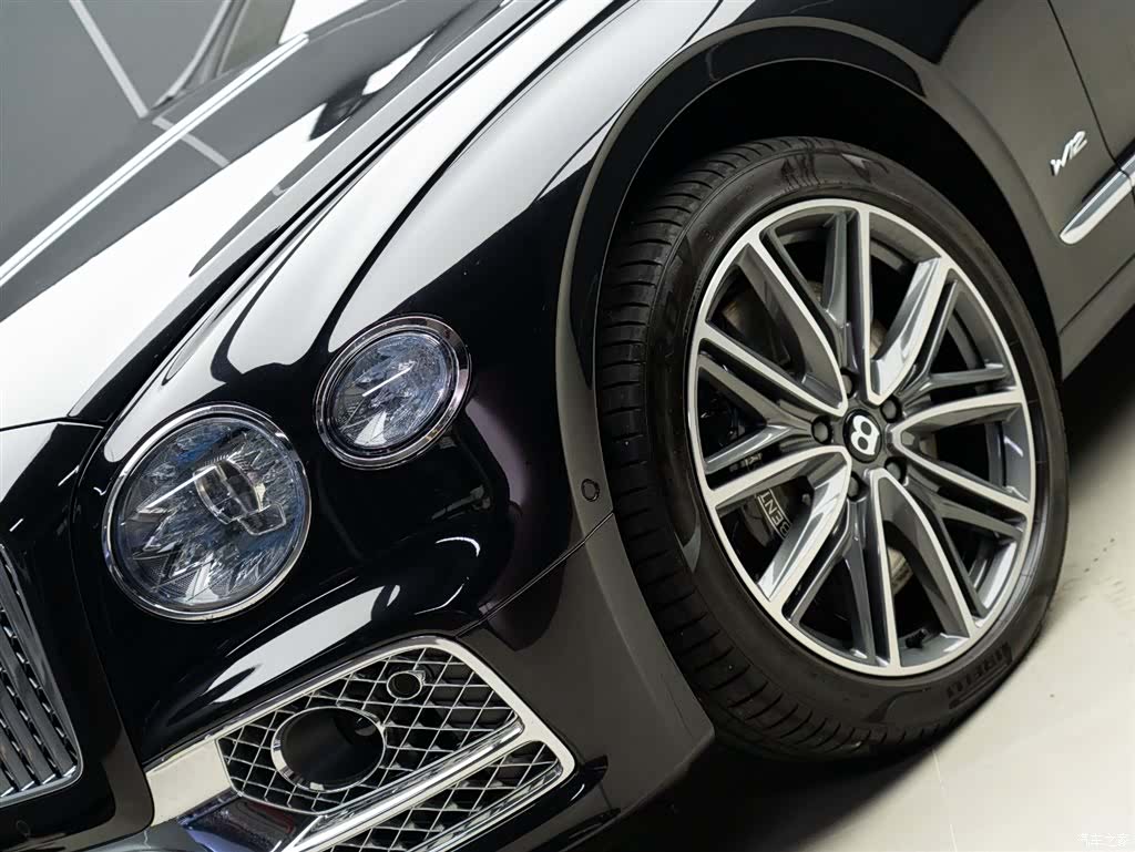 Bentley Flying Spur, 2022 3