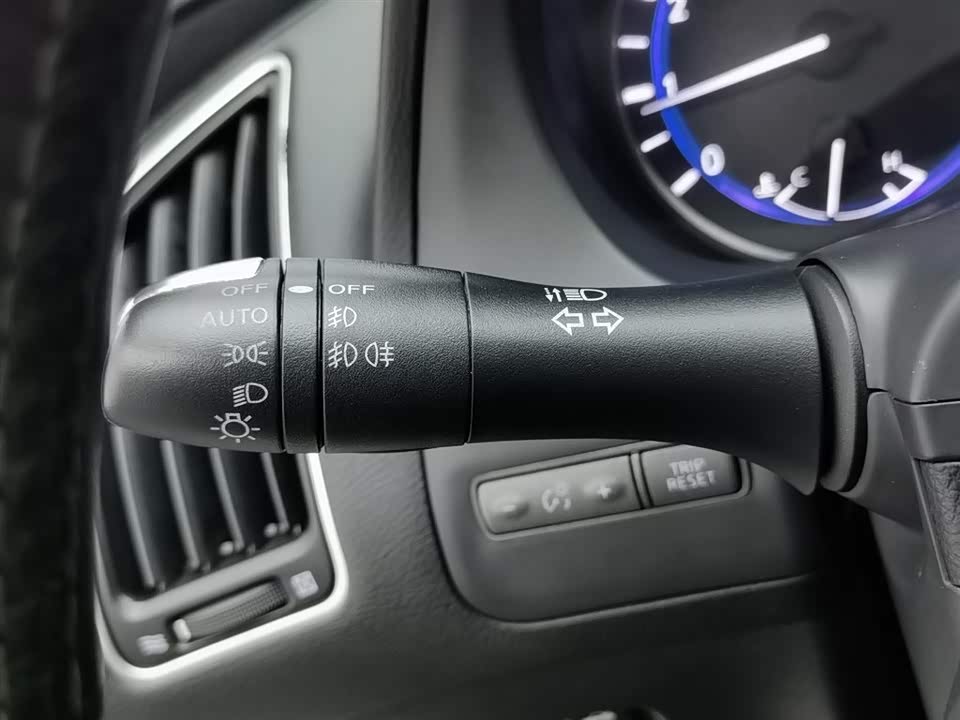 Infiniti Q50L Infiniti Q50L