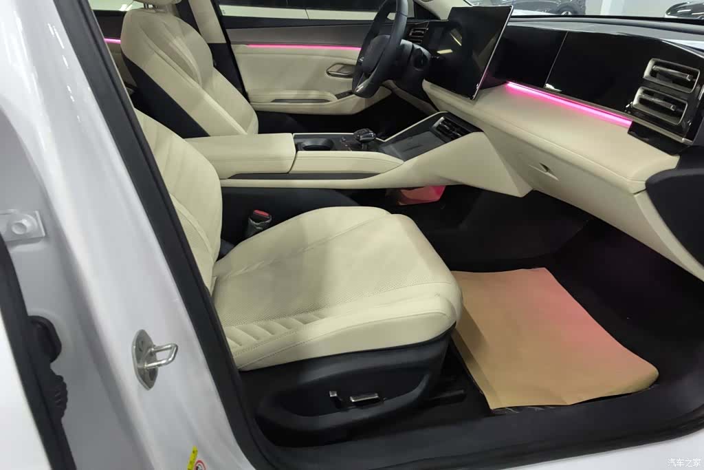 BYD Qin, 2024 8