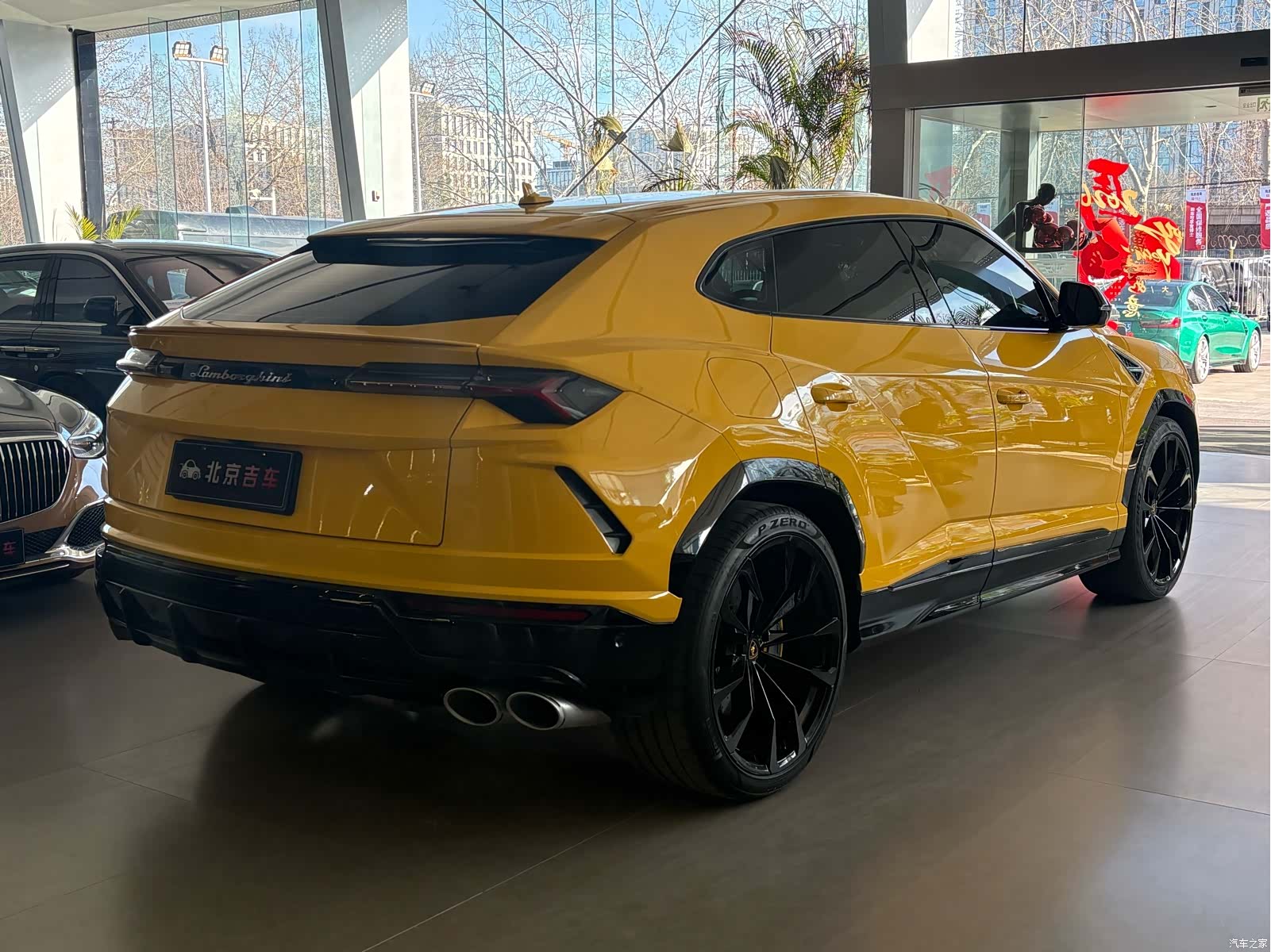 Lamborghini Urus, 2022 4