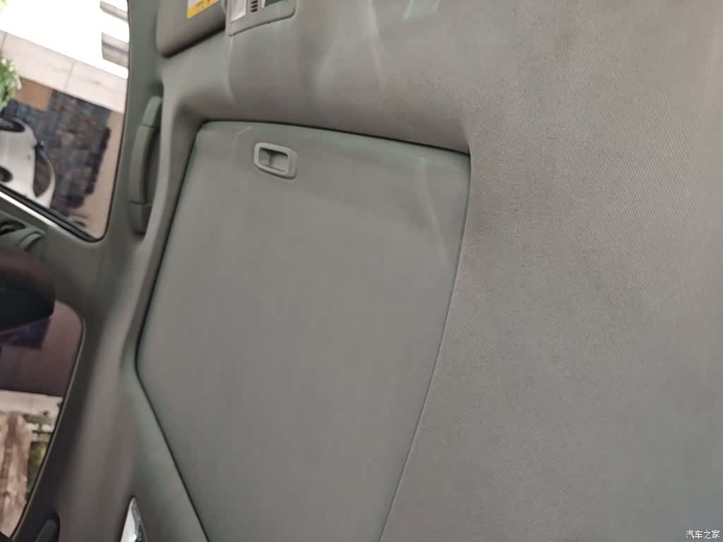 Toyota 2.5V, 2016 18