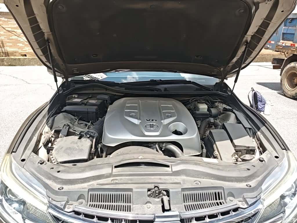 Toyota 2.5V, 2016 20