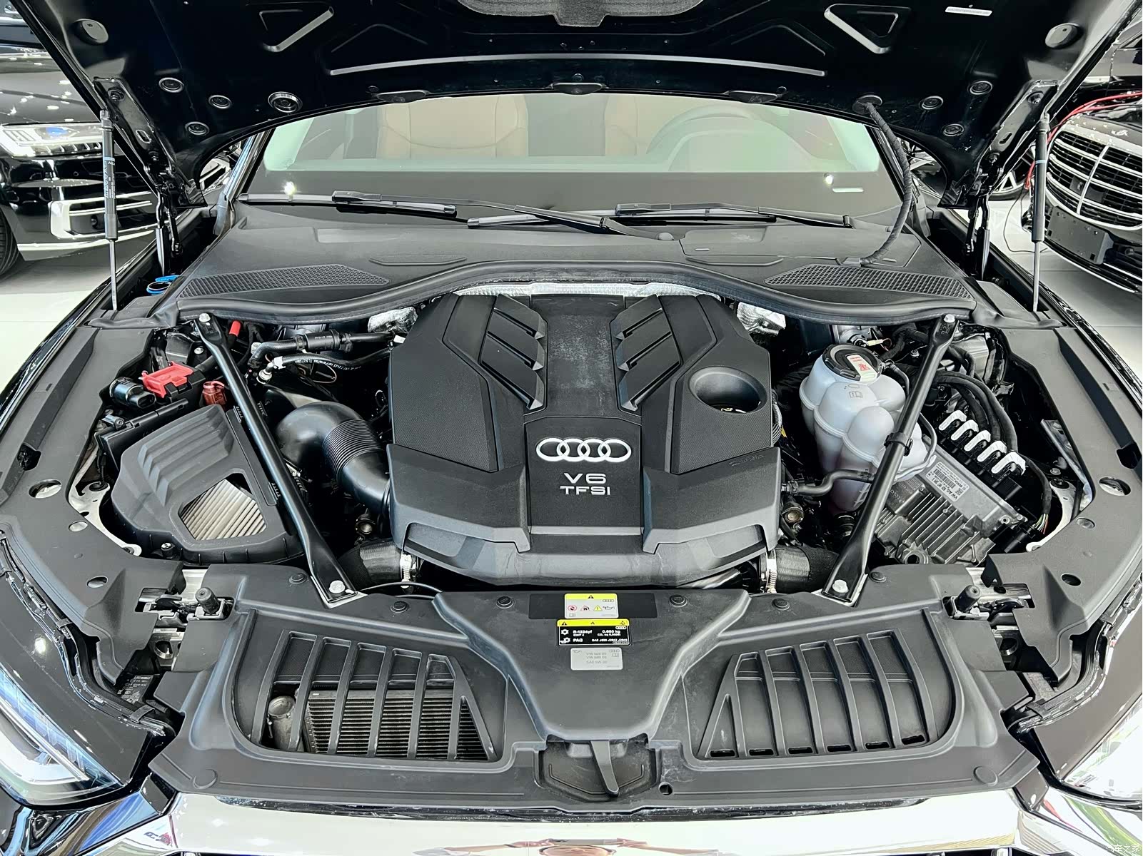 Audi A8L, 2024 26