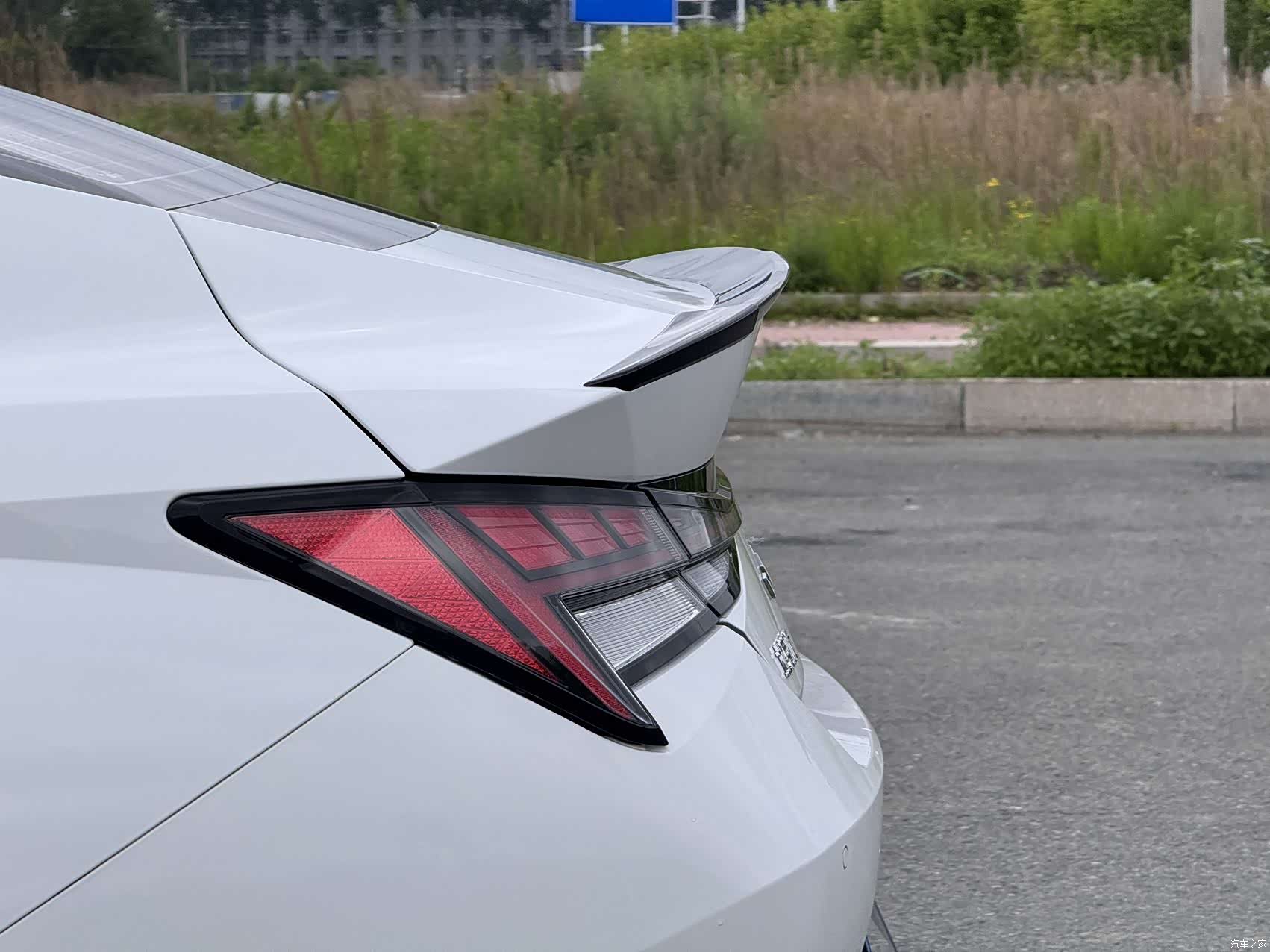 Hyundai Elantra, 2023 16