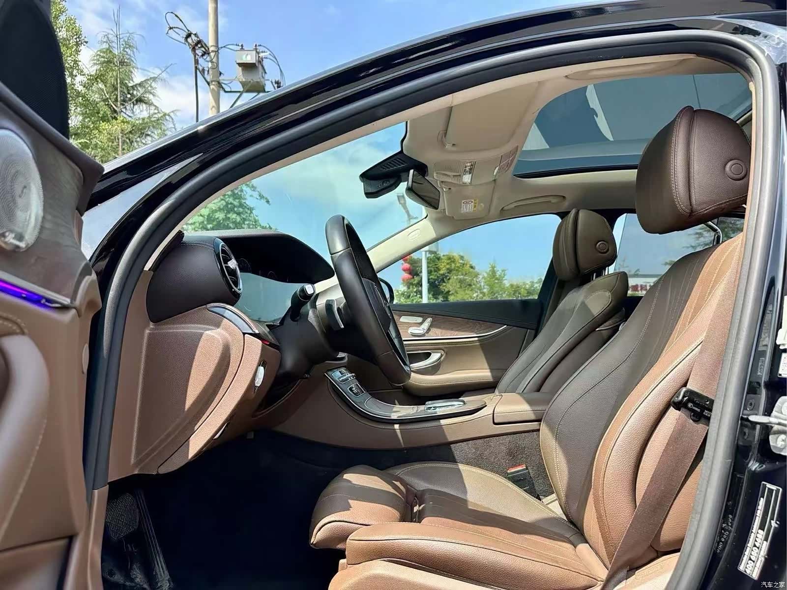 Mercedes-Benz E-Class, 2022 4