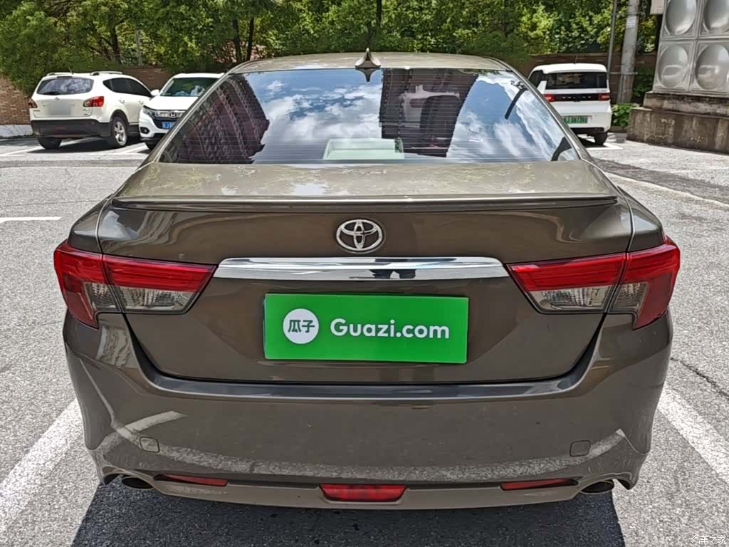 Toyota 2.5V, 2016 6