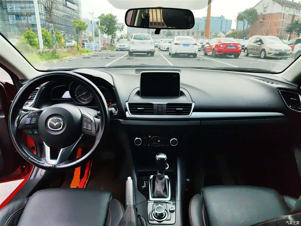 Mazda Mazda3, 2015 10