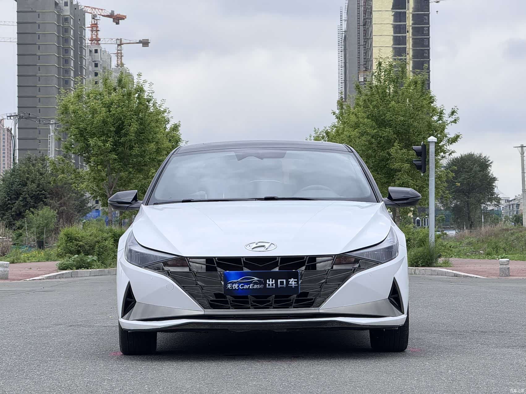 Hyundai Elantra, 2023 2