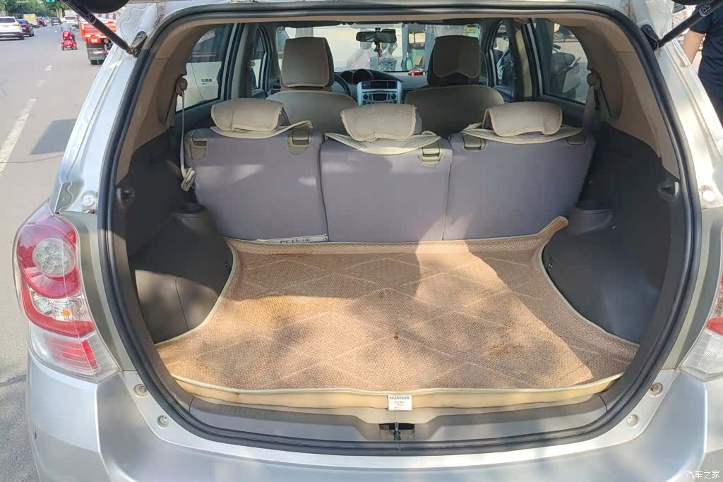 Toyota 180E, 2012 4