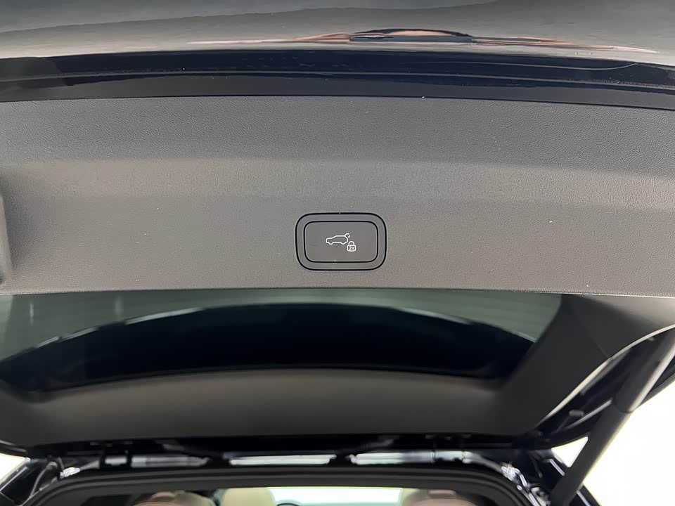 Li Auto Ideal L6