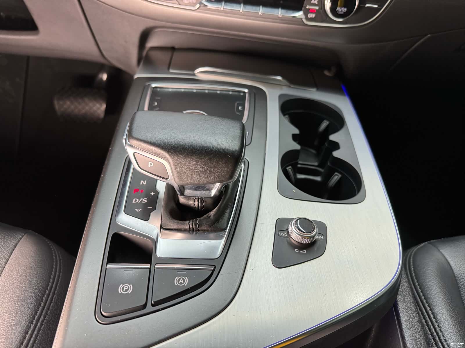 Audi Q7, 2019 25